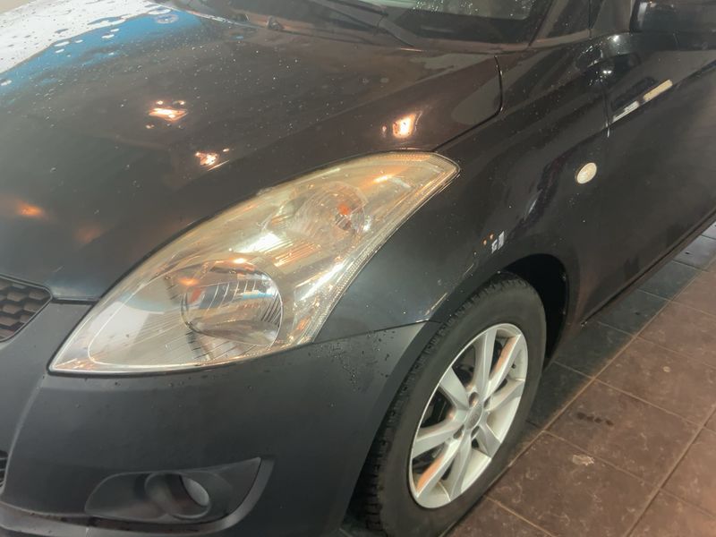 Suzuki Swift 1.2 GLX Deluxe — zdjęcie 2