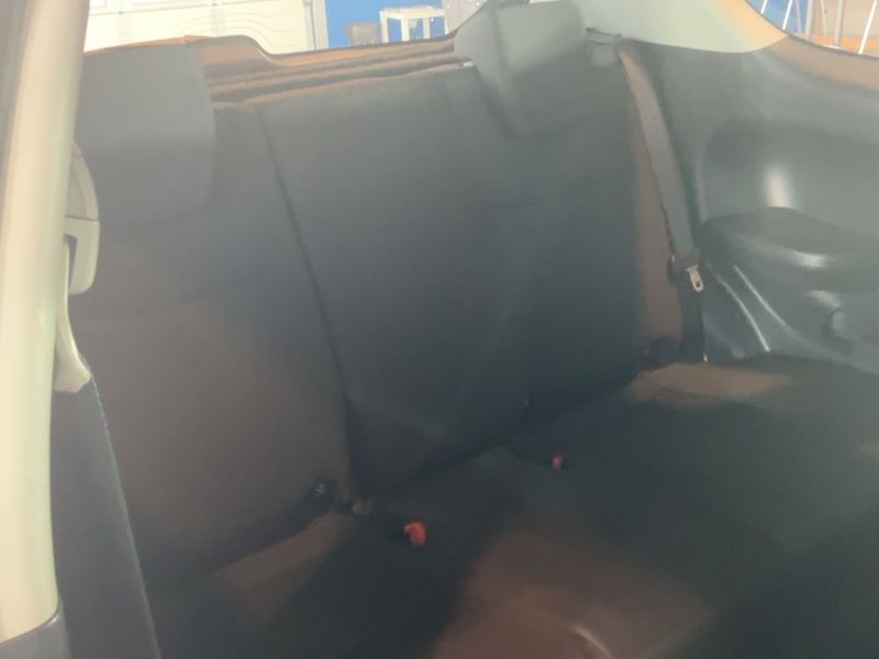 Suzuki Swift 1.2 GLX Deluxe — zdjęcie 14
