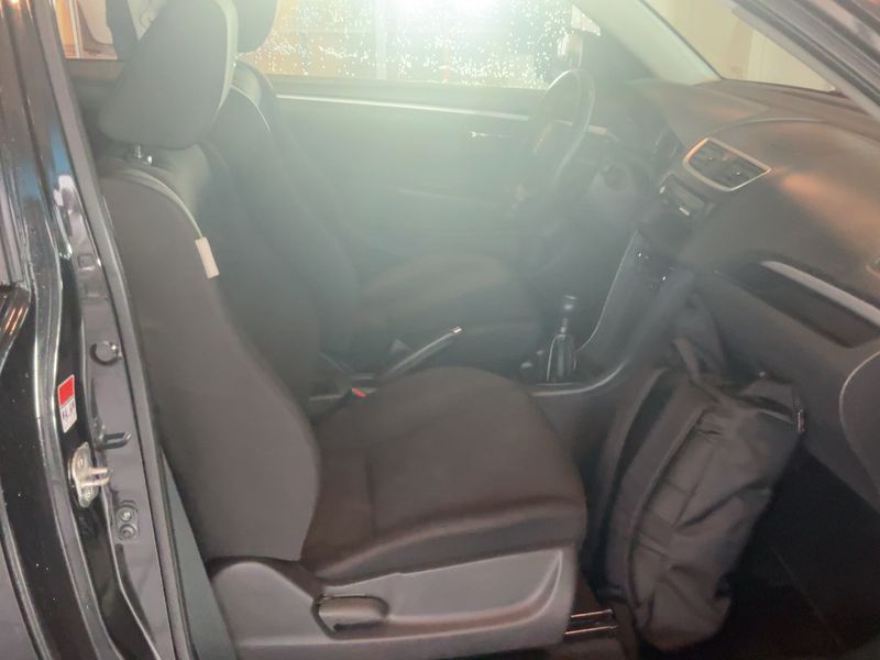 Suzuki Swift 1.2 GLX Deluxe — zdjęcie 11