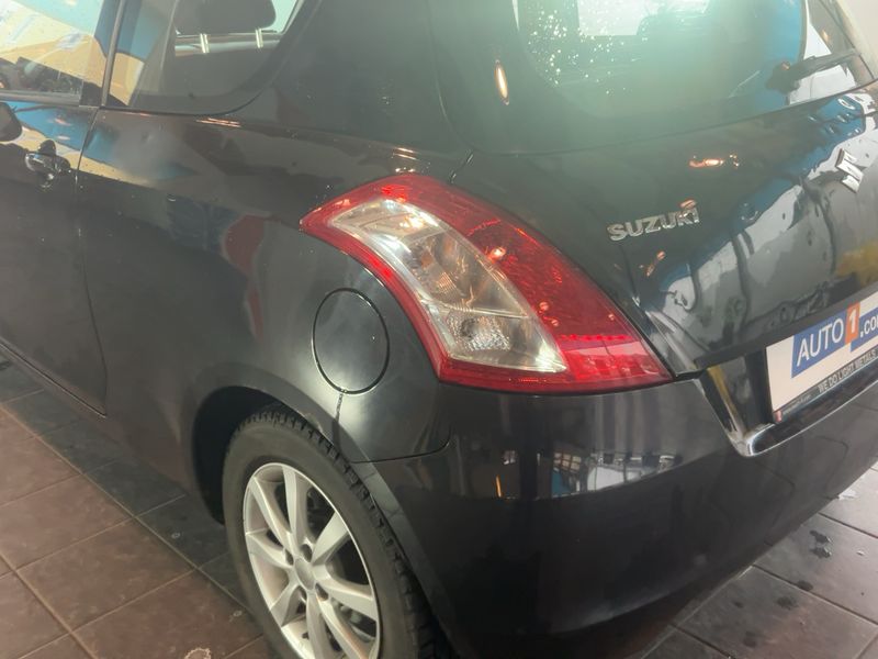 Suzuki Swift 1.2 GLX Deluxe — zdjęcie 3