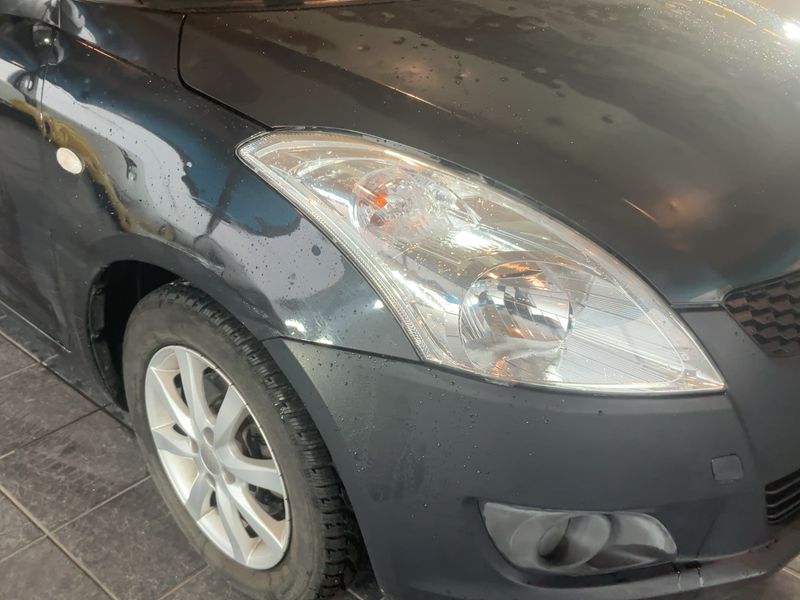 Suzuki Swift 1.2 GLX Deluxe — zdjęcie 8