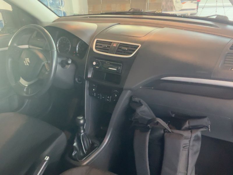 Suzuki Swift 1.2 GLX Deluxe — zdjęcie 12