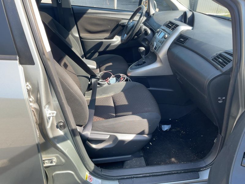 Toyota Verso 2.2 D-4D Sol — zdjęcie 11