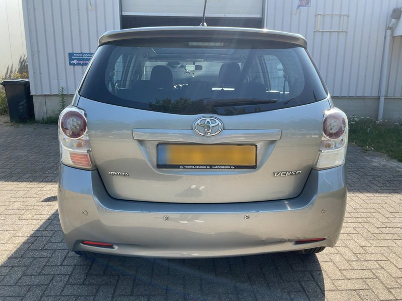 Toyota Verso 2.2 D-4D Sol — zdjęcie 5