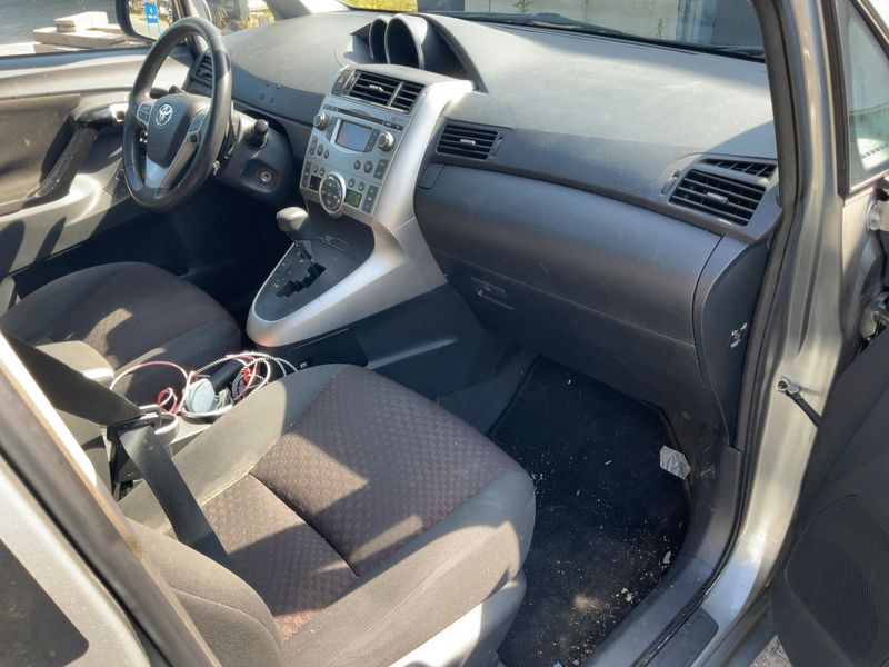 Toyota Verso 2.2 D-4D Sol — zdjęcie 12