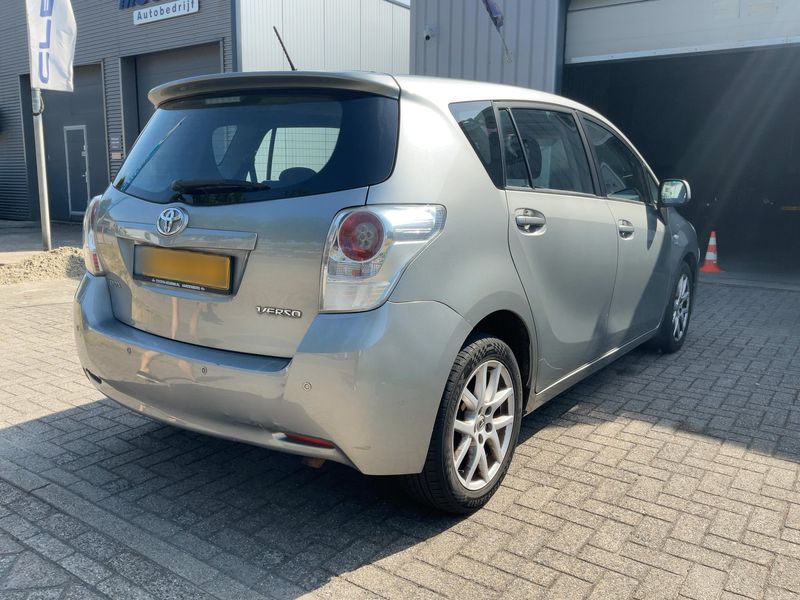 Toyota Verso 2.2 D-4D Sol — zdjęcie 6
