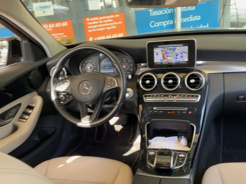Mercedes-Benz C-Klasse C 220 d BlueTEC — zdjęcie 12