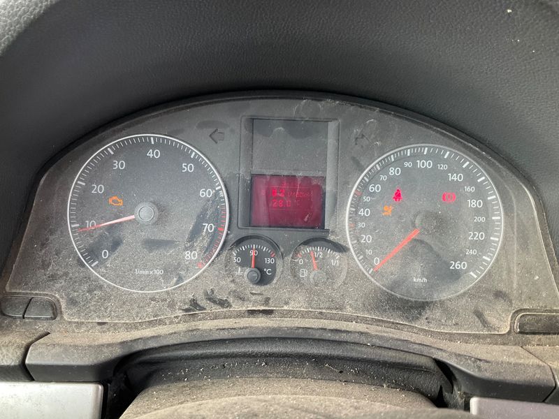 Volkswagen Golf V 1.6 Sportline — zdjęcie 4