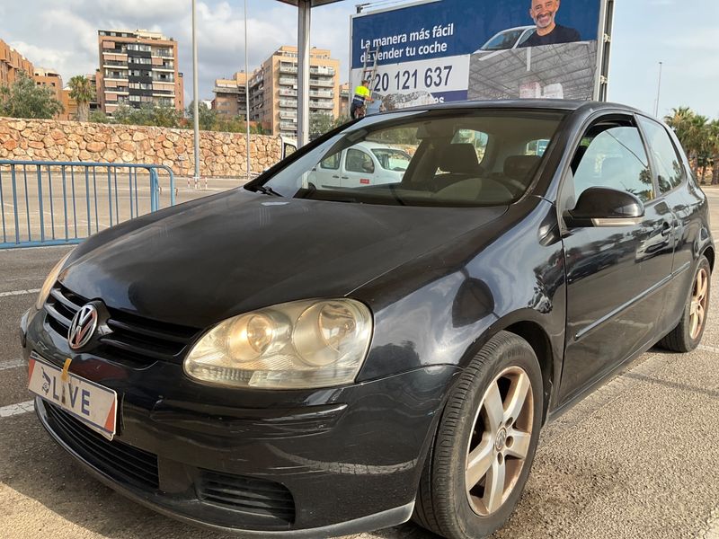 Volkswagen Golf V 1.6 Sportline