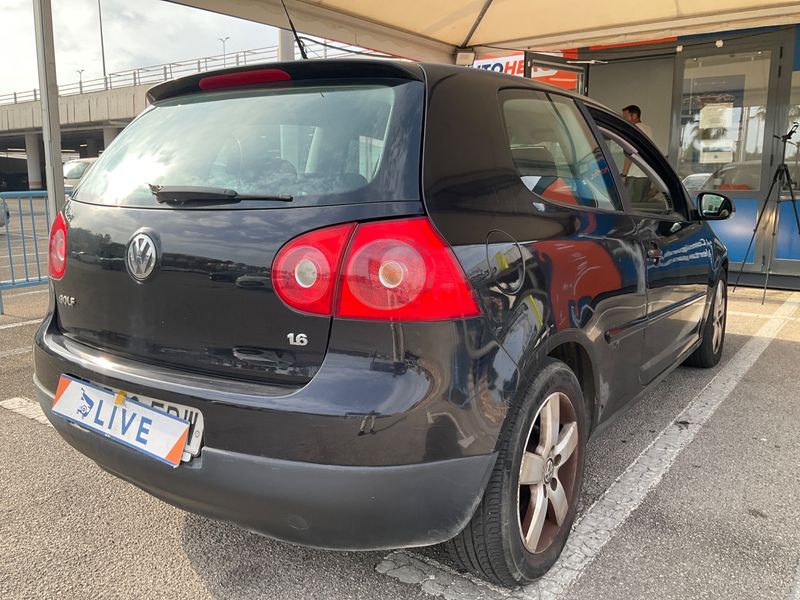 Volkswagen Golf V 1.6 Sportline — zdjęcie 2