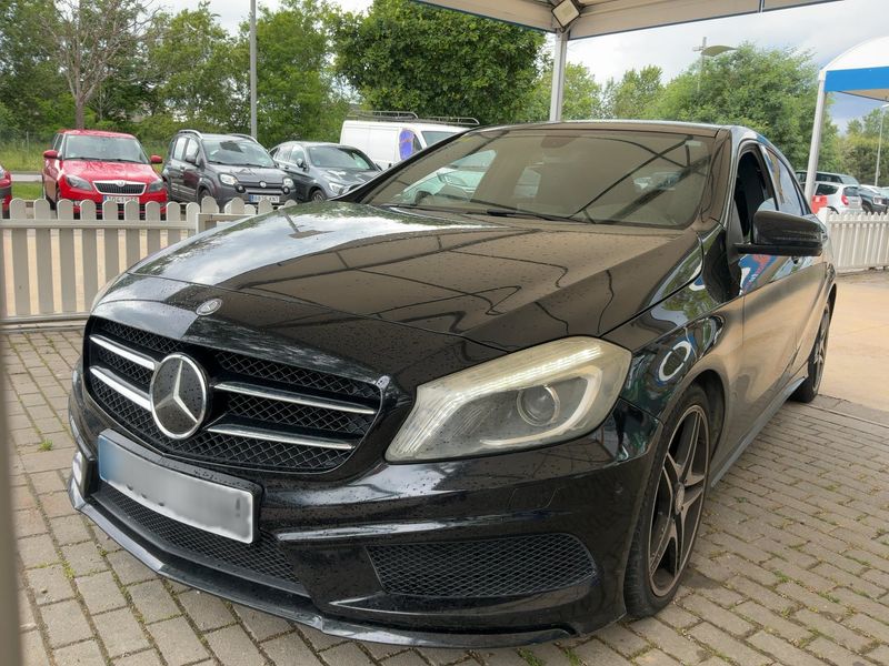 Mercedes-Benz A-Klasse A 180 CDI BlueEfficiency AMG Sport — zdjęcie 1