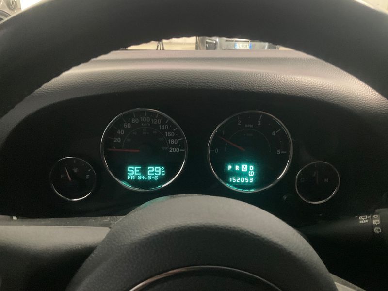 Jeep Wrangler Unlimited 2.8 CRD Sahara — zdjęcie 13