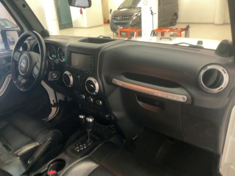 Jeep Wrangler Unlimited 2.8 CRD Sahara — zdjęcie 12