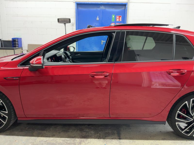 Volkswagen Golf VIII 2.0 TSI GTI — zdjęcie 4