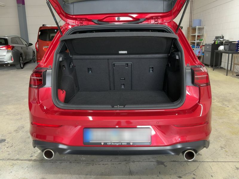 Volkswagen Golf VIII 2.0 TSI GTI — zdjęcie 10