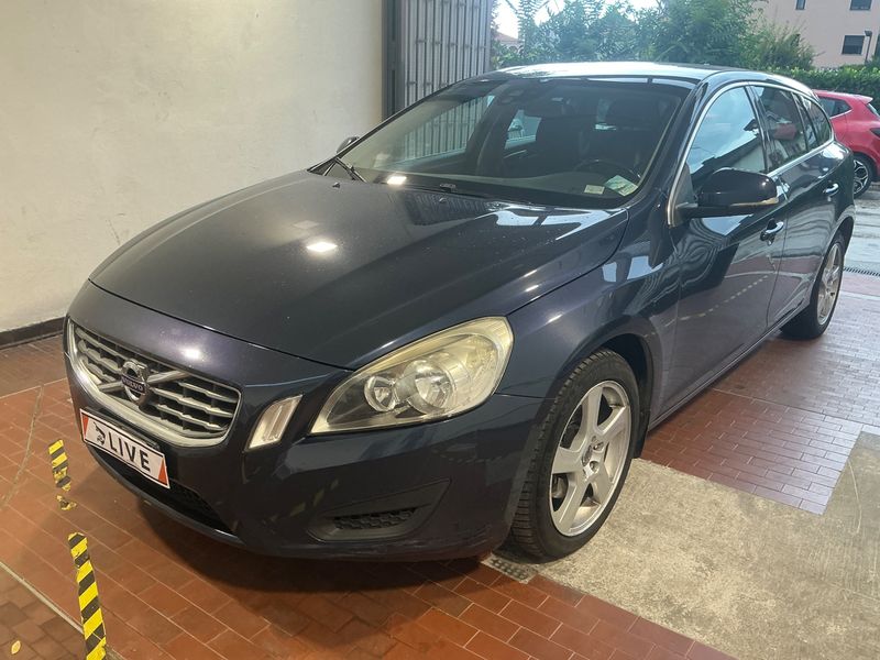 Volvo V60 2.0 D4 Momentum 2012 – снимка 1