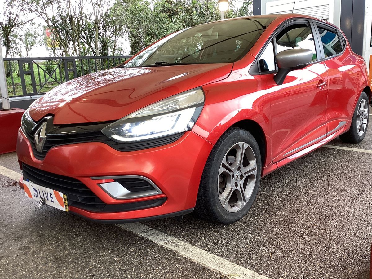 Renault Clio 2018 — photo 1