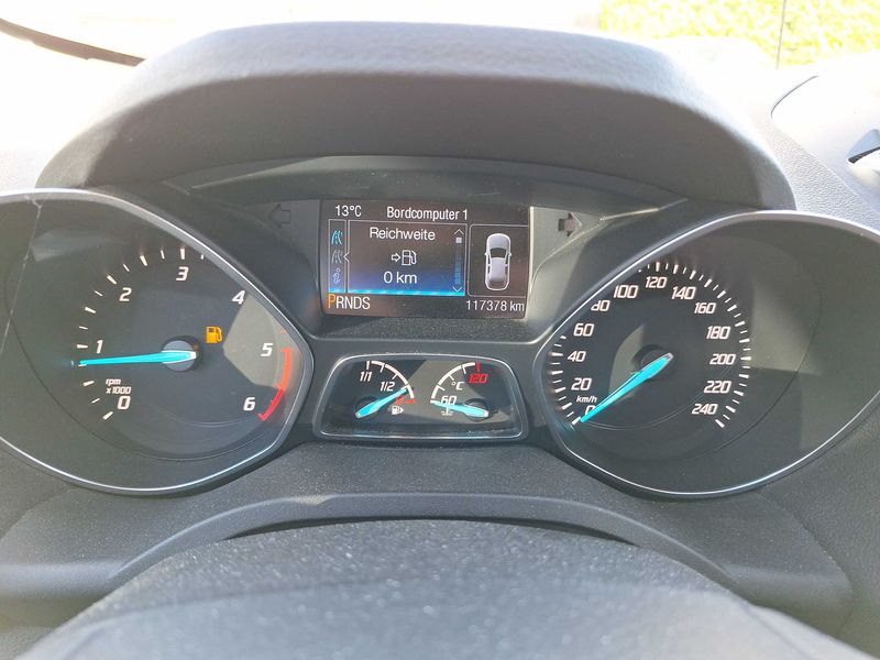 Ford Kuga 2.0 TDCi Sync Edition — zdjęcie 12
