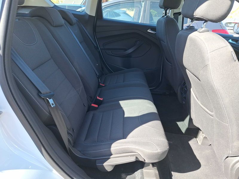 Ford Kuga 2.0 TDCi Sync Edition — zdjęcie 14