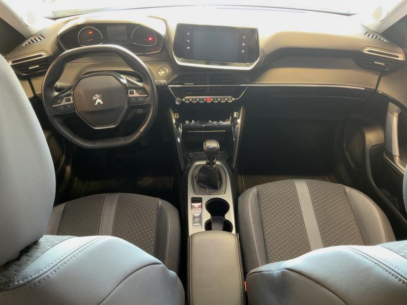 Peugeot 2008 1.2 PureTech Allure 2020 – снимка 17