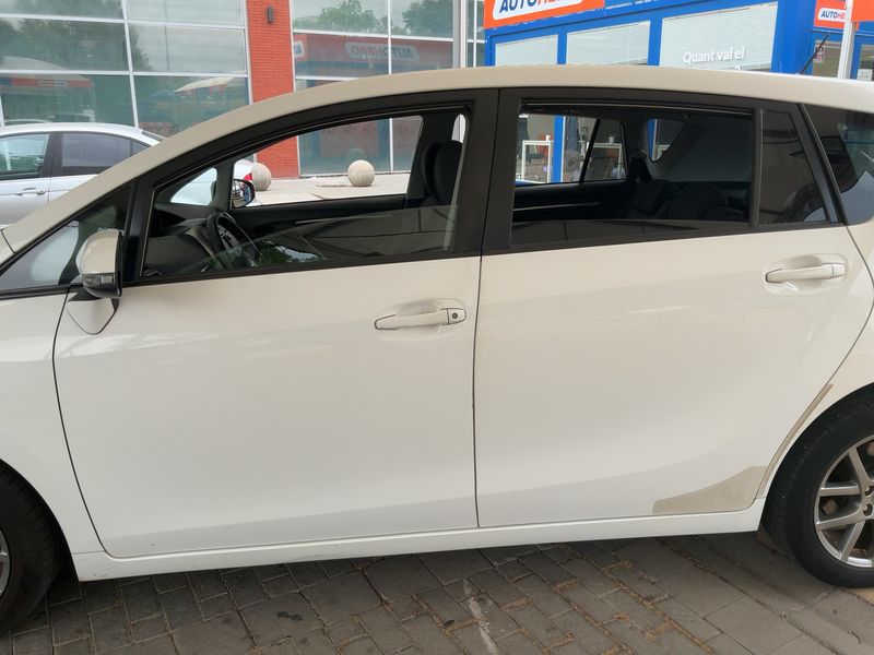 Toyota Verso 2.0 D-4D Basis 2013 – снимка 4