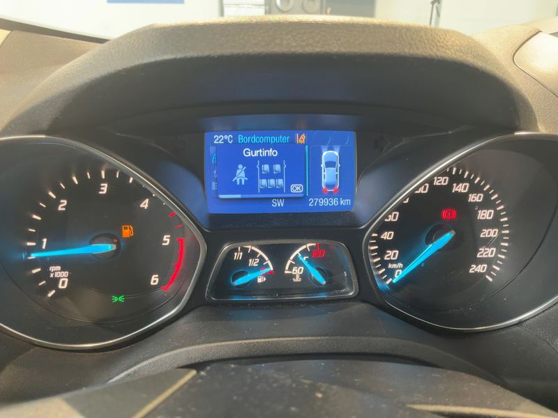 Ford Kuga 2.0 TDCi Titanium — zdjęcie 13