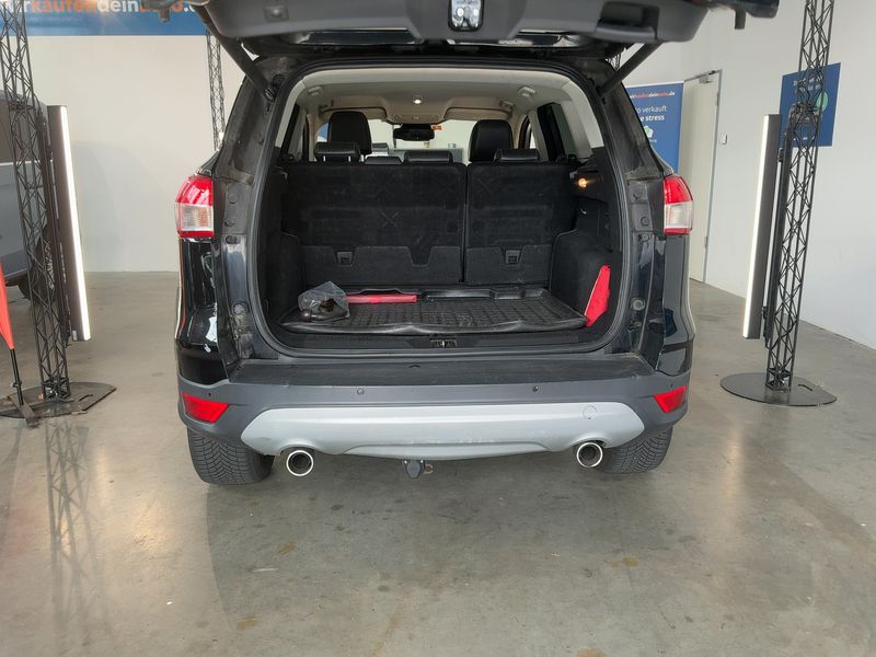 Ford Kuga 2.0 TDCi Titanium — zdjęcie 10