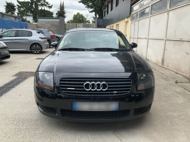 Audi TT 1.8 Turbo quattro Coupe — zdjęcie 9