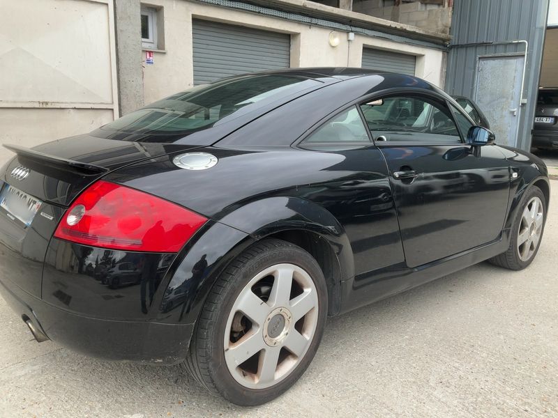 Audi TT 1.8 Turbo quattro Coupe — zdjęcie 6