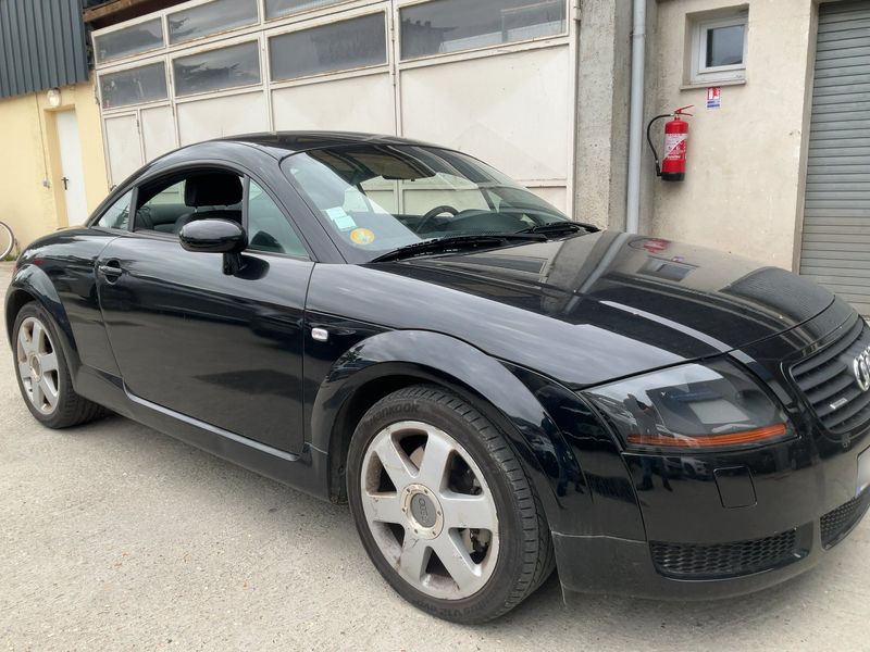 Audi TT 1.8 Turbo quattro Coupe — zdjęcie 8