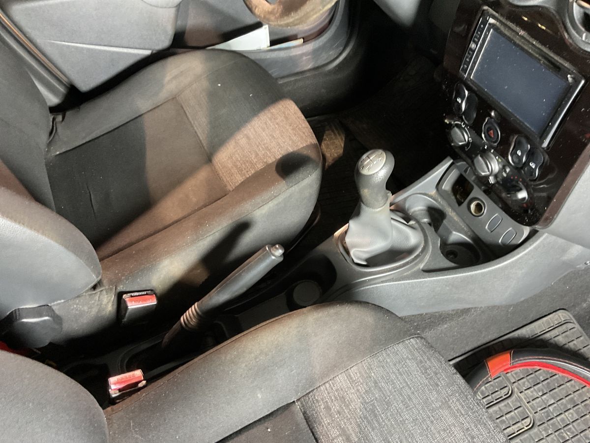 Dacia Duster 2013 — photo 36