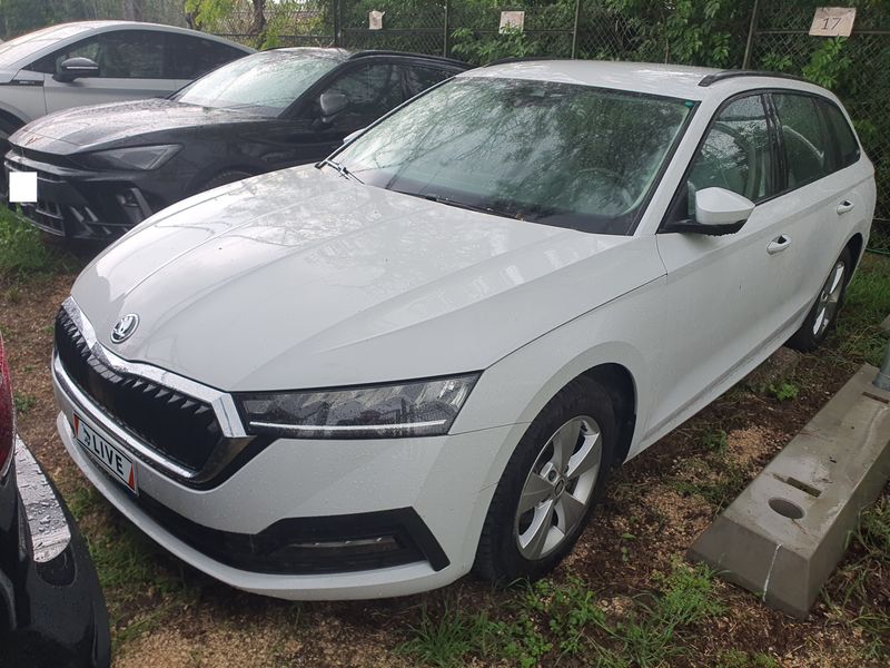 Skoda Octavia 2.0 TDI Executive — zdjęcie 1