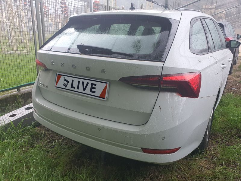 Skoda Octavia 2.0 TDI Executive — zdjęcie 4