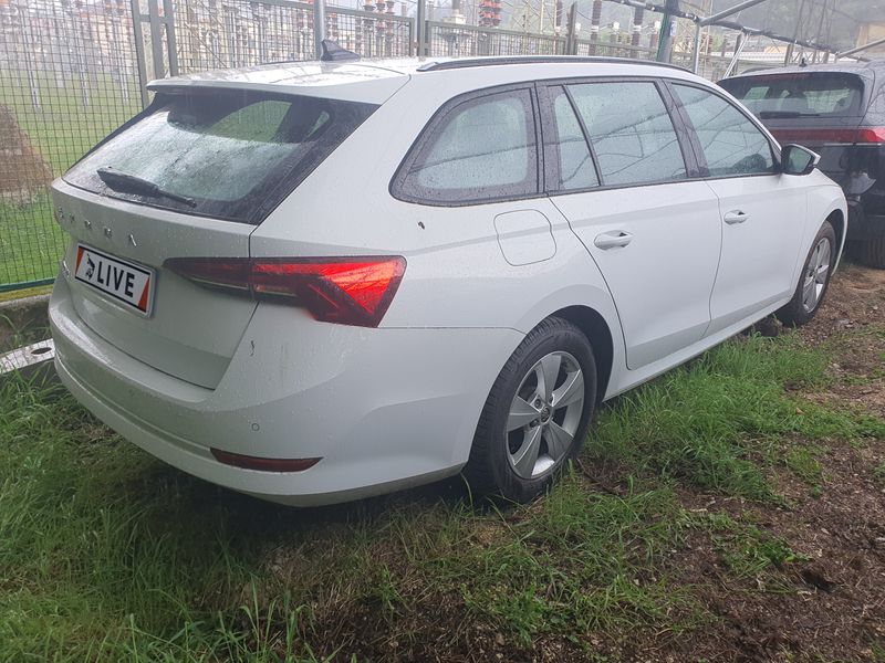 Skoda Octavia 2.0 TDI Executive — zdjęcie 5