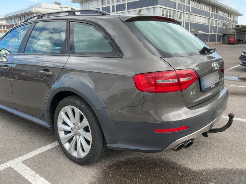 Audi A4 Allroad 2.0 TDI — zdjęcie 3