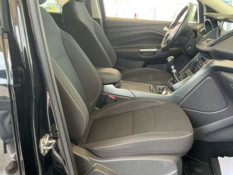 Ford Kuga 1.5 EcoBoost Trend+ — zdjęcie 11