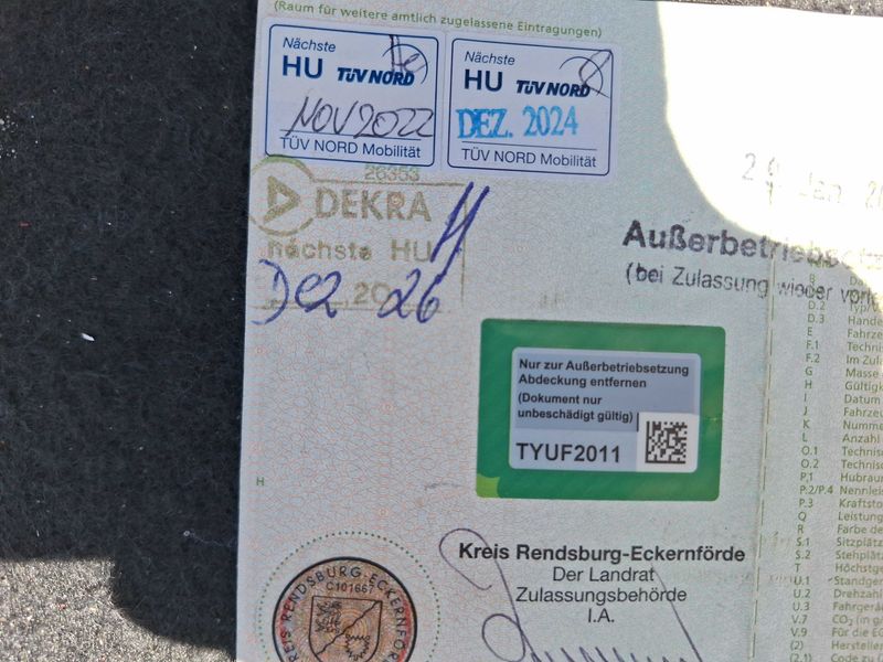 Toyota Hilux 3.0 Turbodiesel Double Cab Life 4x4 — zdjęcie 16