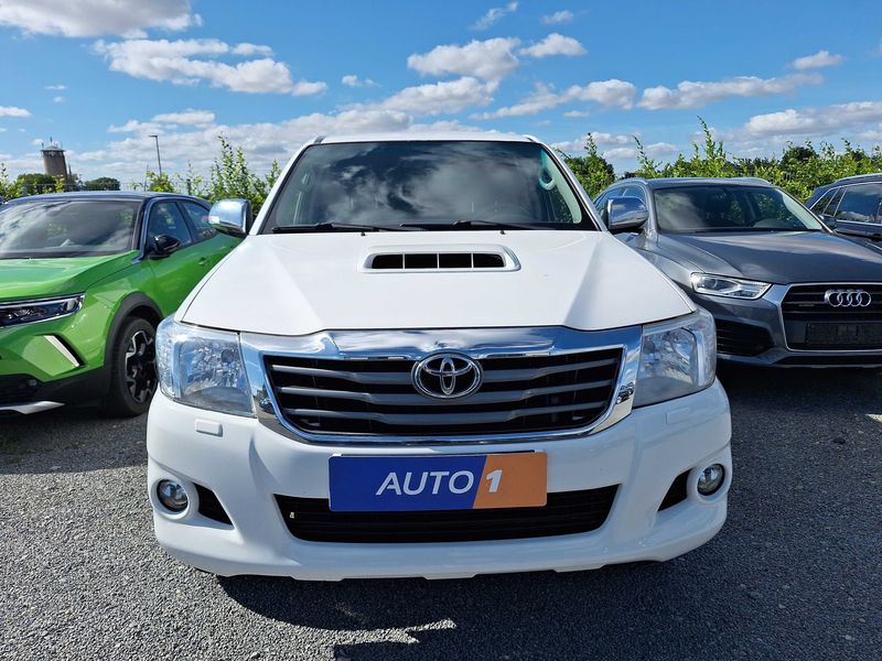 Toyota Hilux 3.0 Turbodiesel Double Cab Life 4x4 — zdjęcie 7