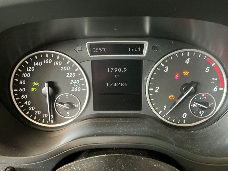 Mercedes-Benz B-Klasse B 160 CDI Executive — zdjęcie 13