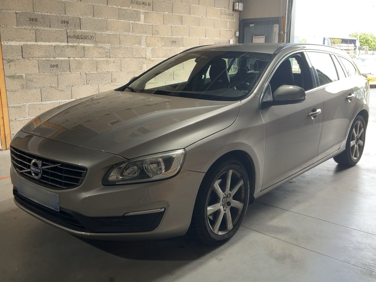 Volvo V60 2015