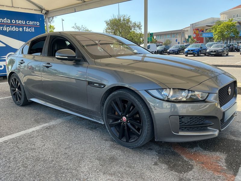 Jaguar XE 20d R-Sport — zdjęcie 8