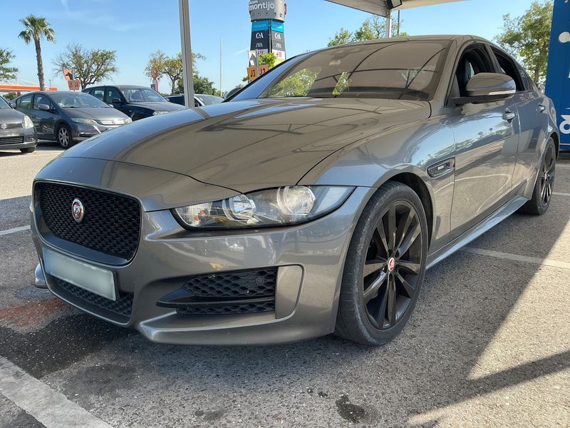 Jaguar XE 20d R-Sport — zdjęcie 2