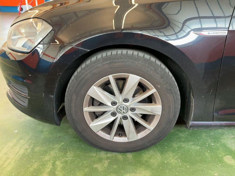 Volkswagen Golf VII 1.0 TSI Trendline BlueMotion Tech 2015 – снимка 3