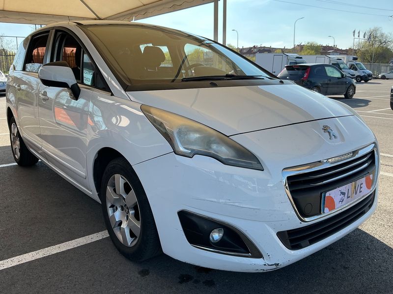 Peugeot 5008 1.6 Blue-HDi Active — zdjęcie 8