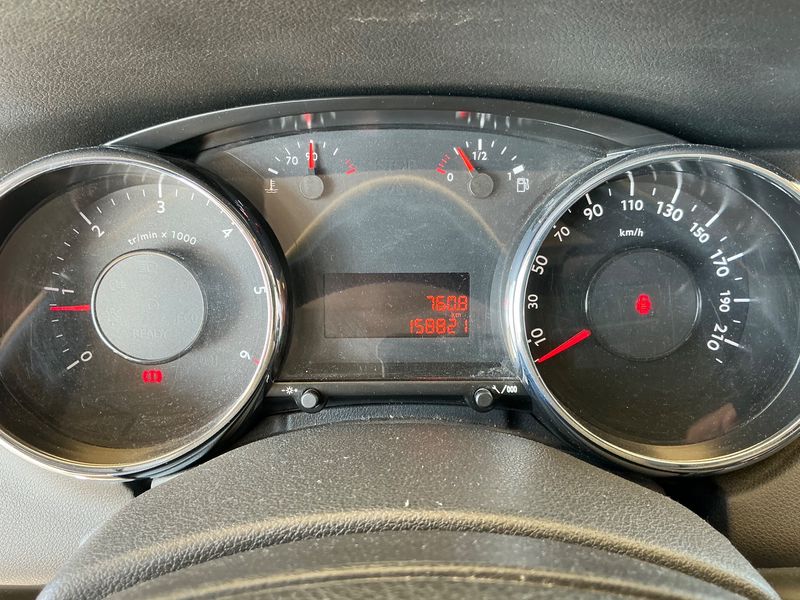 Peugeot 5008 1.6 Blue-HDi Active — zdjęcie 13