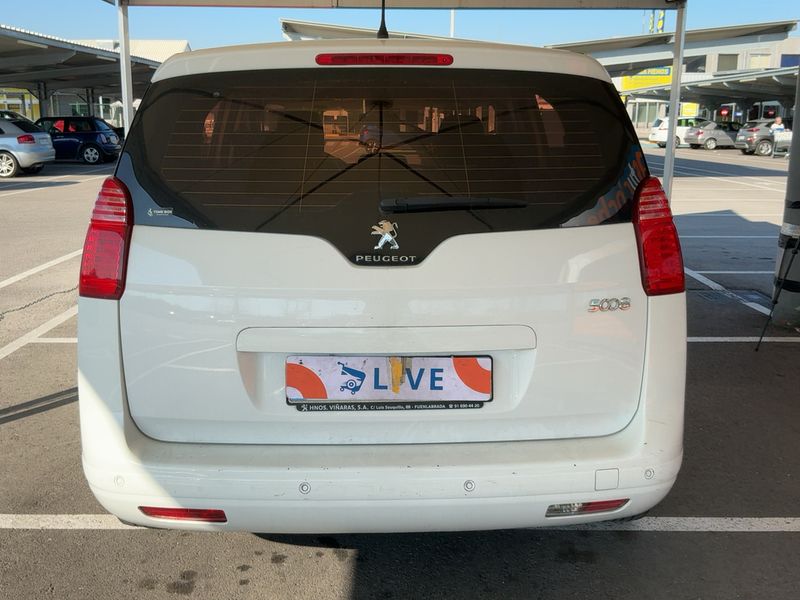 Peugeot 5008 1.6 Blue-HDi Active — zdjęcie 5