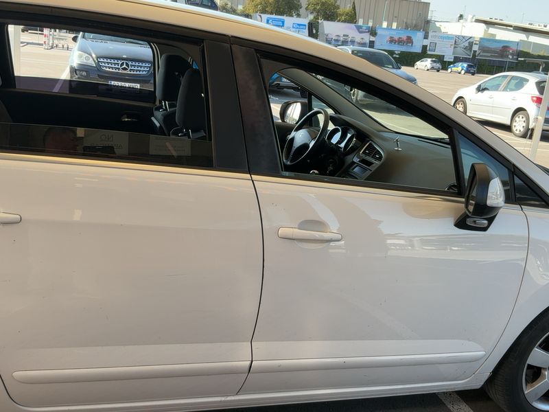 Peugeot 5008 1.6 Blue-HDi Active — zdjęcie 7