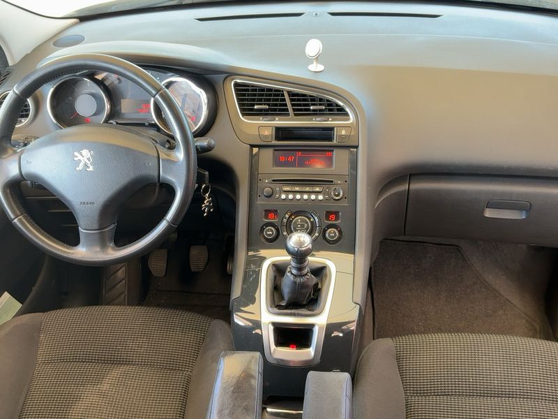 Peugeot 5008 1.6 Blue-HDi Active — zdjęcie 12