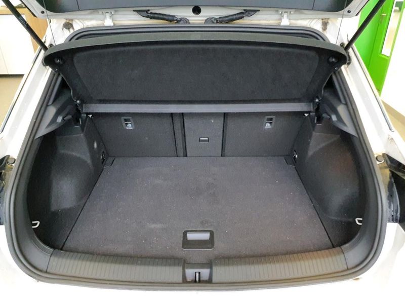 Volkswagen T-Roc 1.0 TSI R-Line — zdjęcie 18