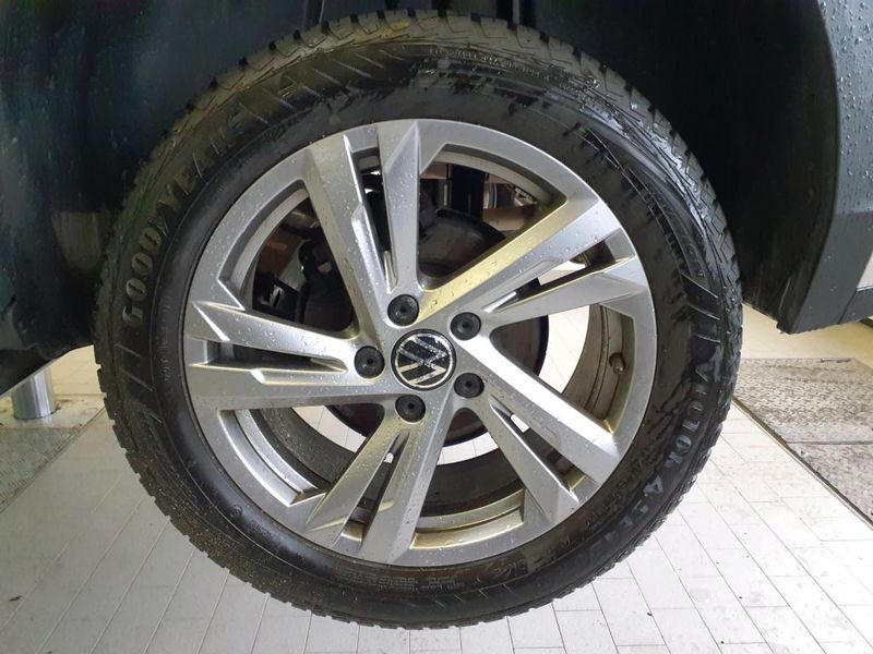 Volkswagen T-Roc 1.0 TSI R-Line — zdjęcie 25
